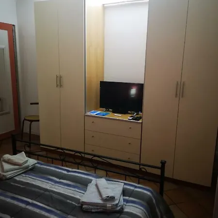 I Tre Abeti - House Bed and breakfast Vezzano Ligure